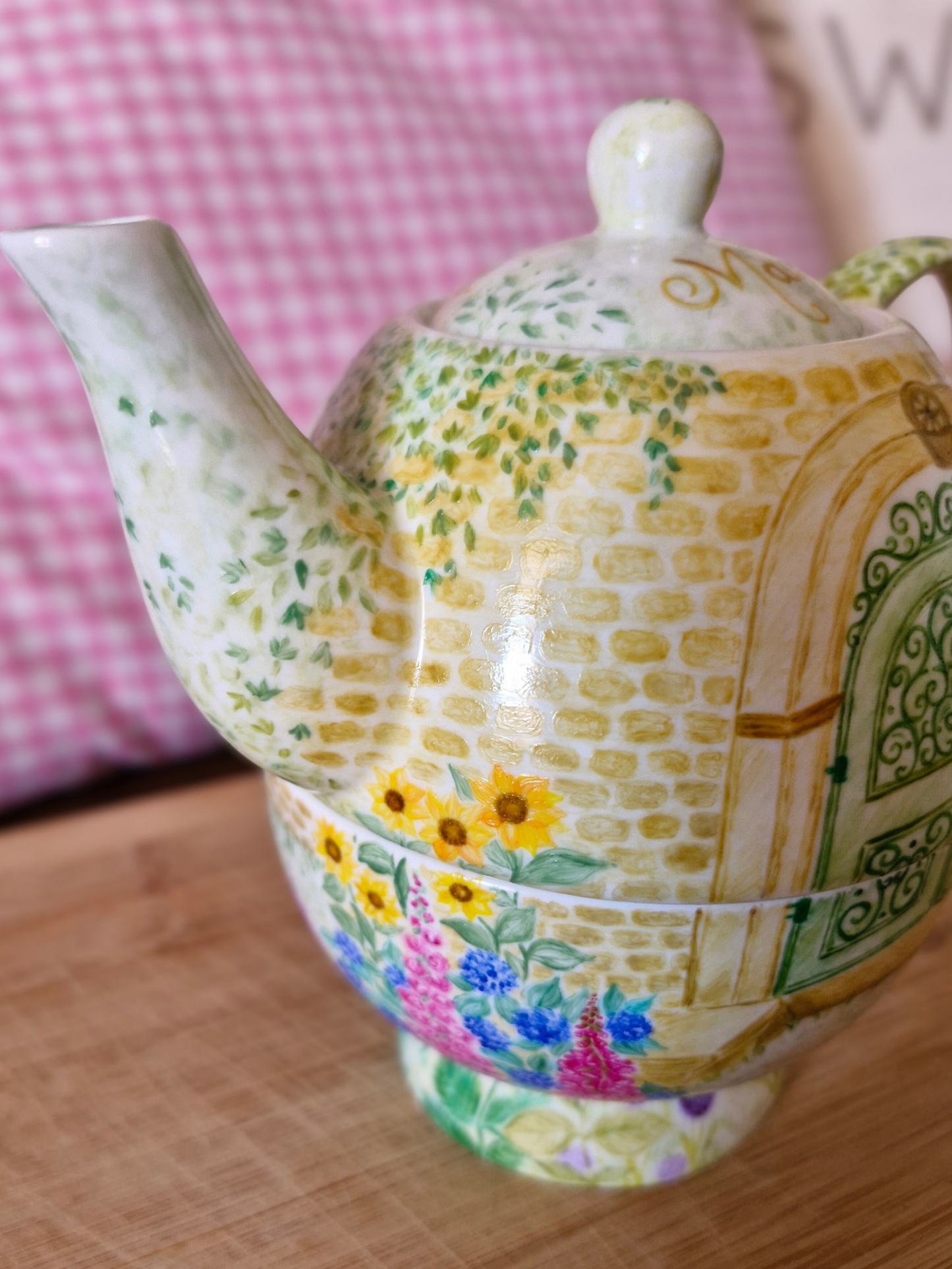 LONELY TEA POT ~ Magic Garden ~