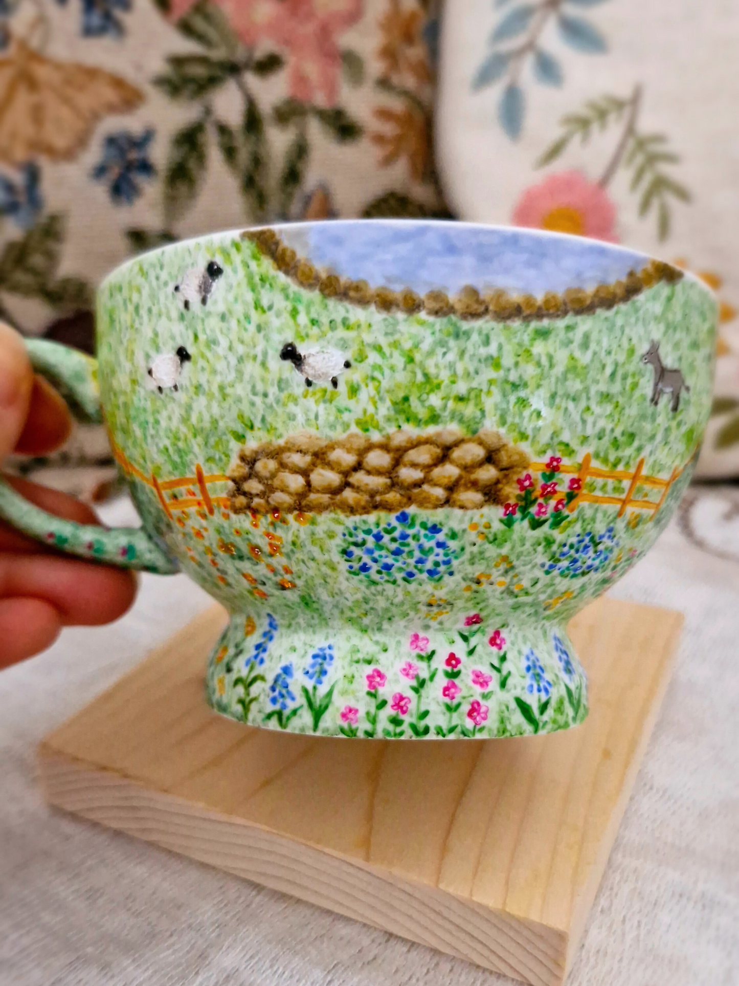 LONELY TEA POT ~ Cottage Dream ~