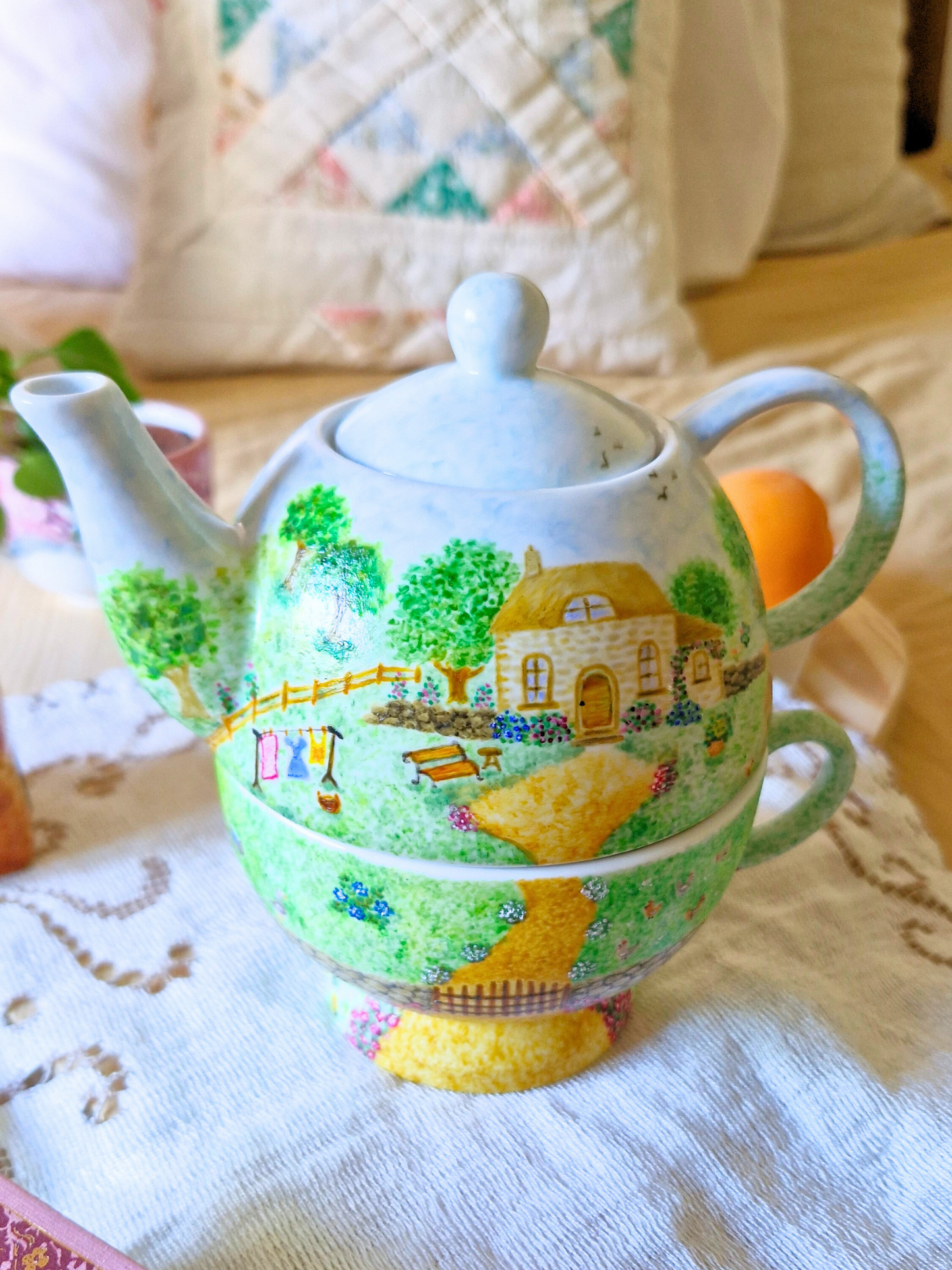 LONELY TEA POT ~ Cottage Dream ~