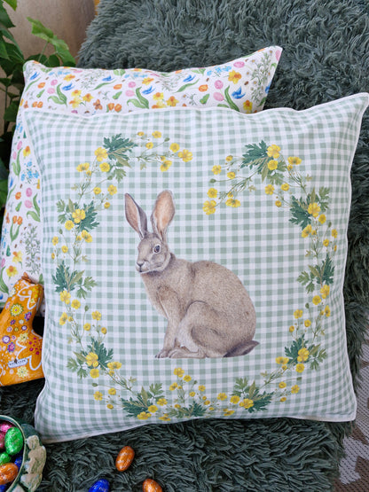 Housse de Coussin "Lièvre Assis" vichy vert