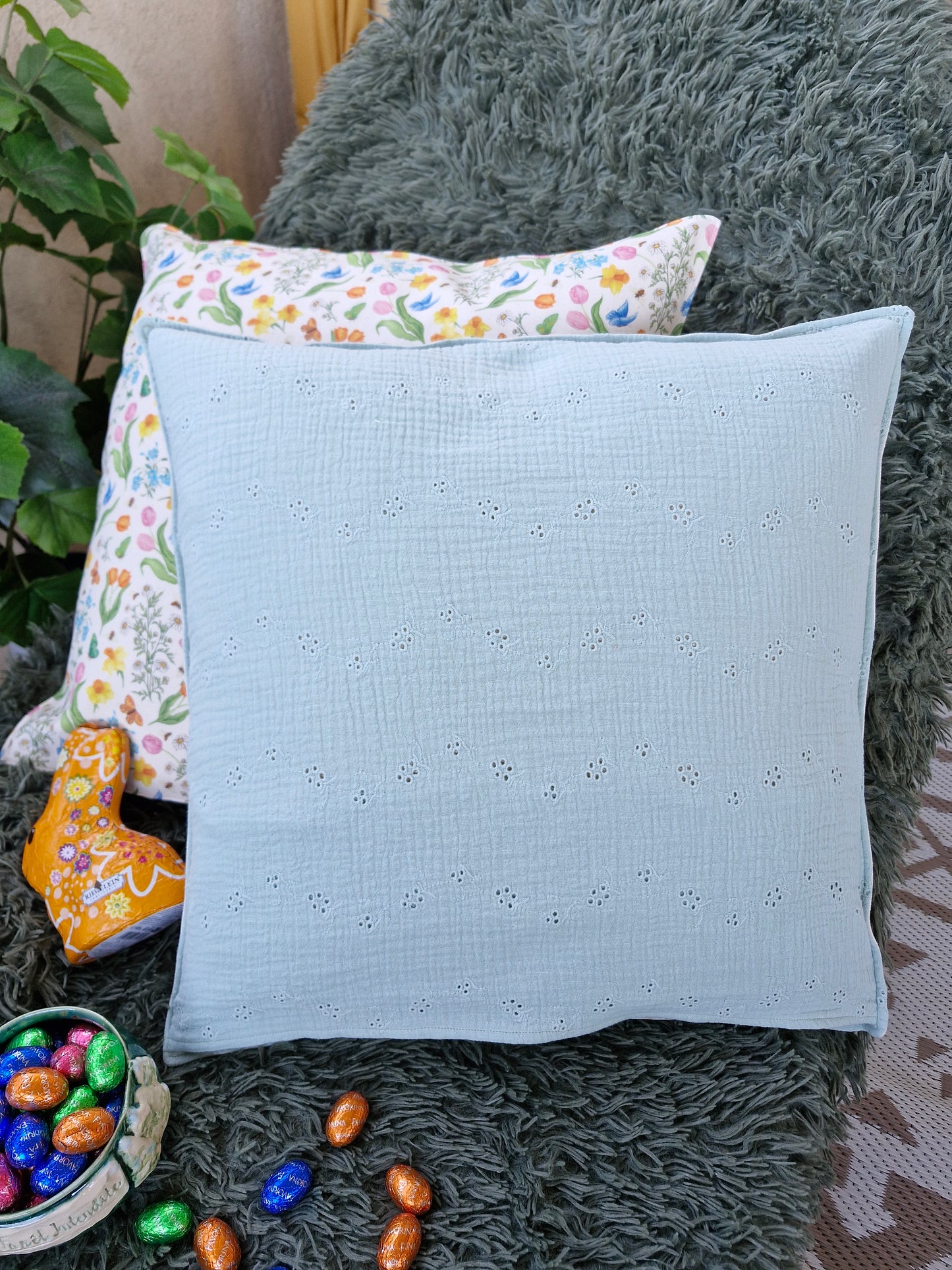 Housse de Coussin "Lièvre Assis" vichy vert